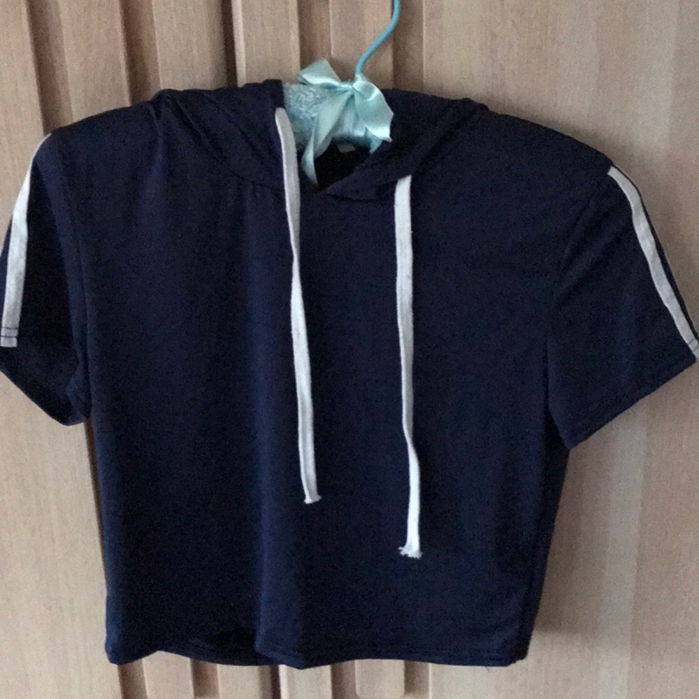 Cropped athletic sweat-tee